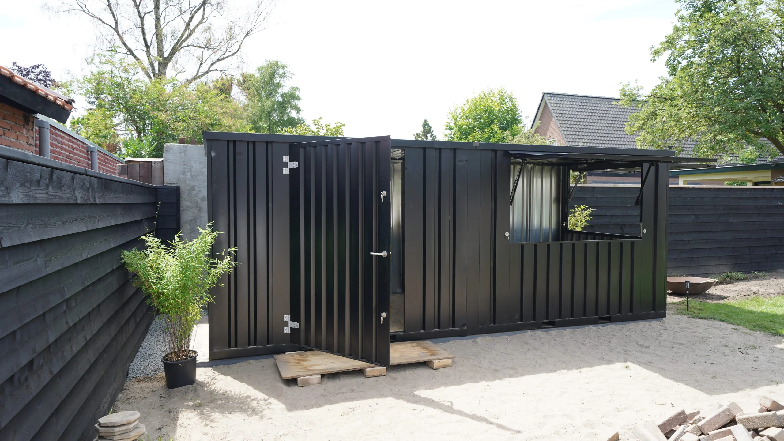 Conteneur bar démontable 6×2 XL RAL 9005 & RAL 7016